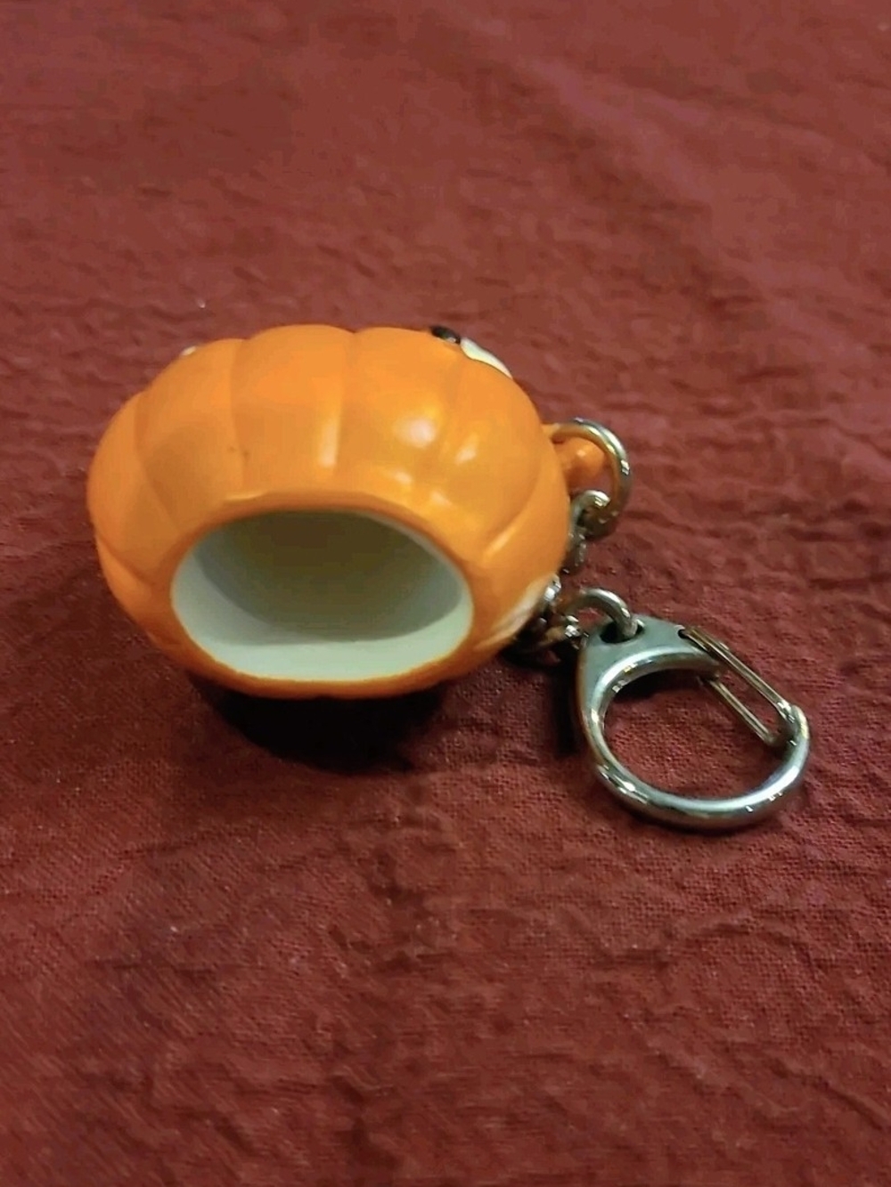 Vintage Peanuts Snoopy & Woodstock Halloween Pumpkin PVC Keychain - Picture 3 of 3